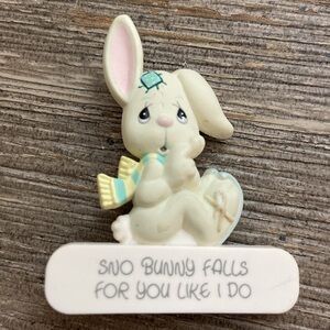 5/$10❤️VTG 80s SNO BUNNY FALLS FOR YOU LIKE I DO SAMEUL J BUTCHER ENESCO Broach